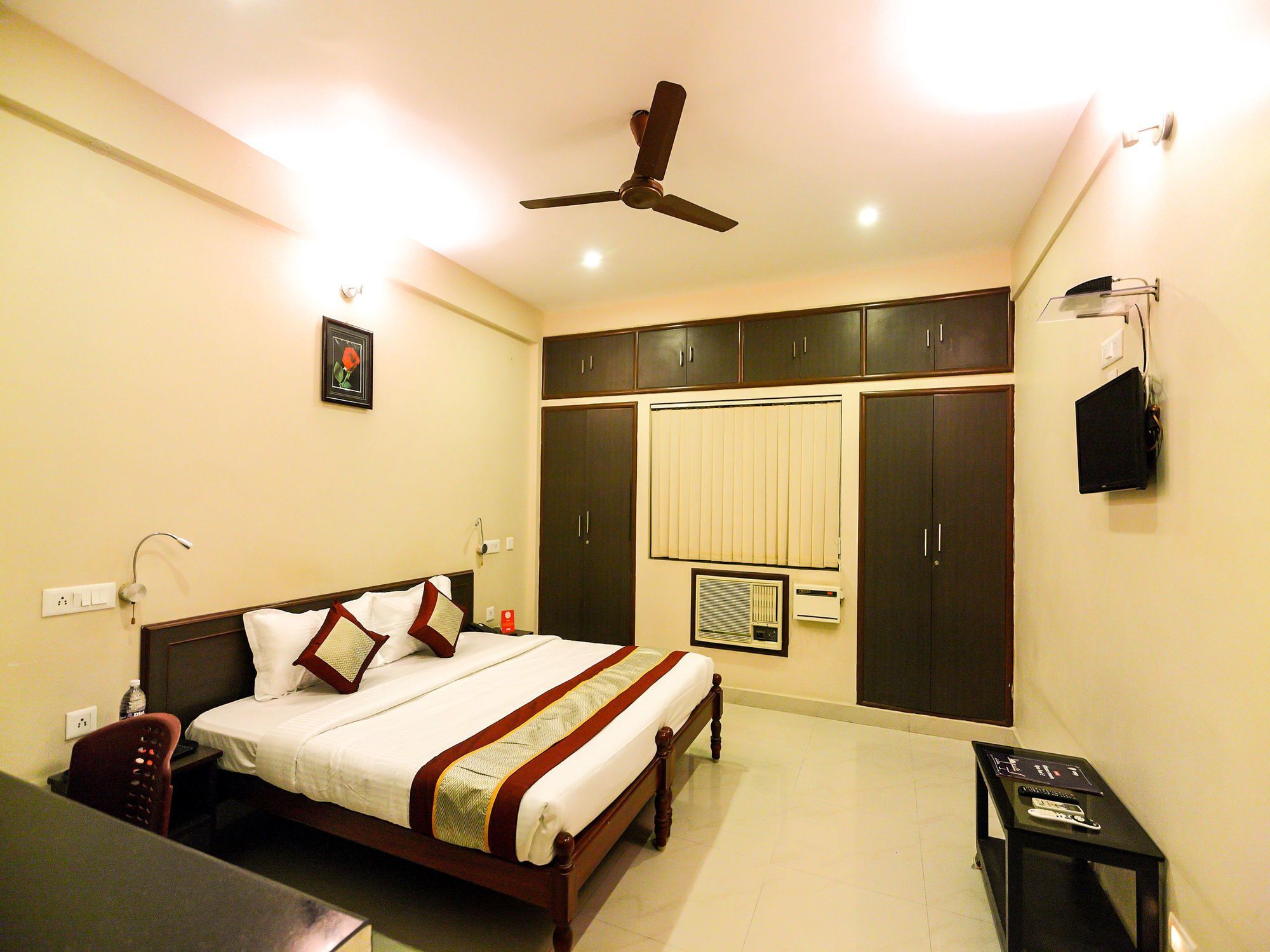 Hotel Oyo Flagship 12665 Chrompet Chennai Exterior foto